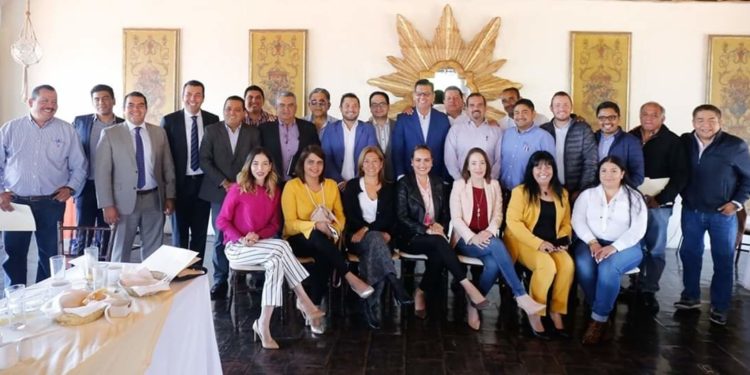 Los Gobiernos “Territorio Amarillo” sí cumplen: Juan Bernardo Corona