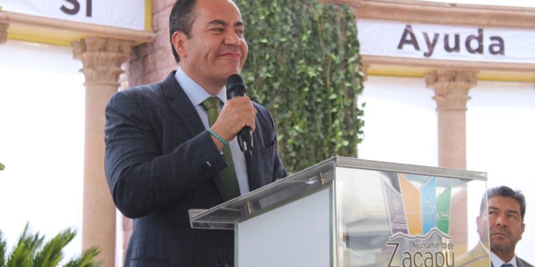 Trabajo conjunto brinda mejores resultados a la ciudadanía: Carlos Herrera