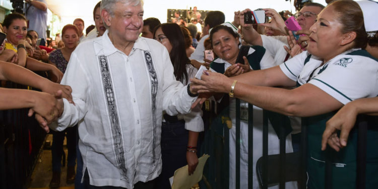 A coadyuvar en el fortalecimiento del sector Salud de Michoacán, convoca diputado Fermín Bernabé