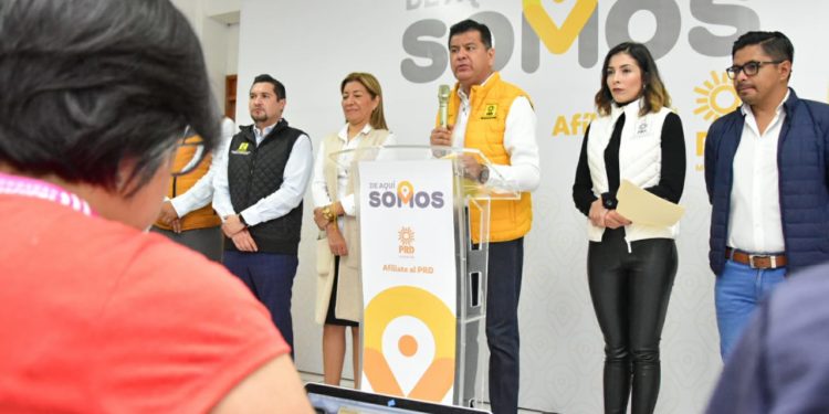 PRD pide destituir a Presidente de la Mesa Directiva en Poder Legislativo