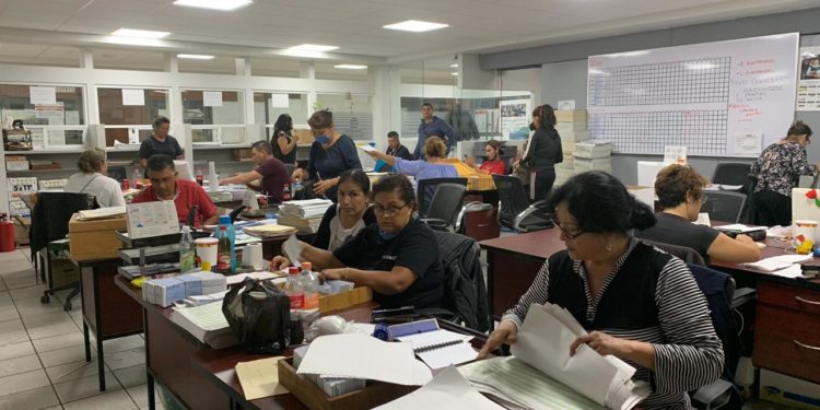 Este viernes, pago a docentes de Michoacán: Silvano Aureoles