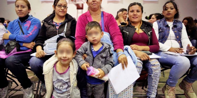 Inicia Bienestar Michoacán dispersión de órdenes de pago a madres trabajadoras