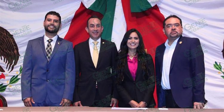 Diputados Locales del PRD aprobados por trabajo legislativo