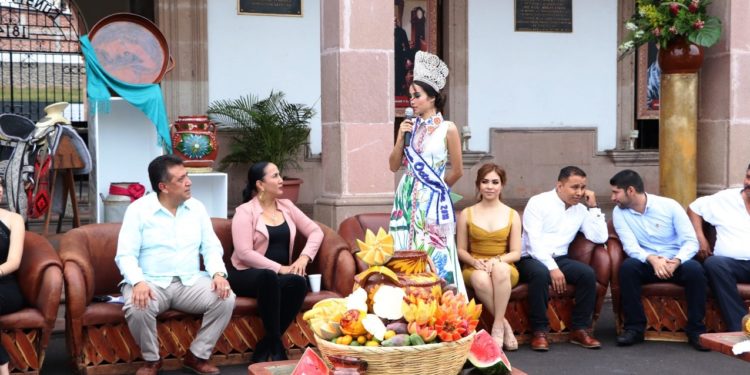 En Apatingán presentan a las candidatas a Reina Expo Feria Octubrina 2019