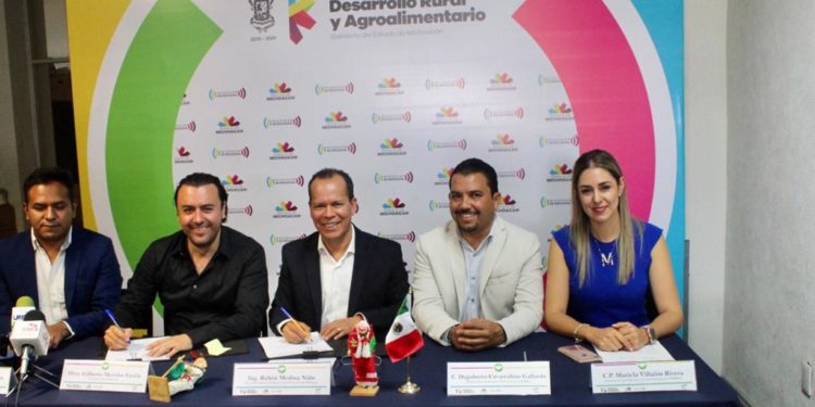 Inicia capacitación para expandir agroexportaciones: Sedrua