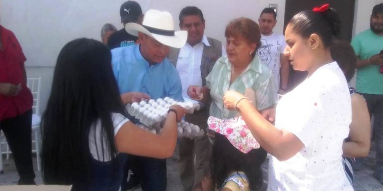 Salvador Arvizu pone en marcha programa de apoyo a la economía familiar en favor de más de 4 mil beneficiarios