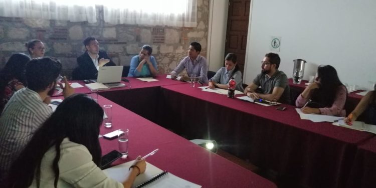 Academia y Poder Legislativo trabajan juntos en construir mejores leyes: Yarabí Ávila