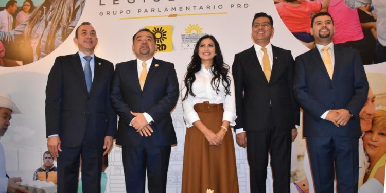 Rinde GPPRD primer informe de actividades legislativas