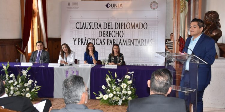 Concluyen diputados y secretarios técnicos Diplomado en Derecho y Prácticas Parlamentarias