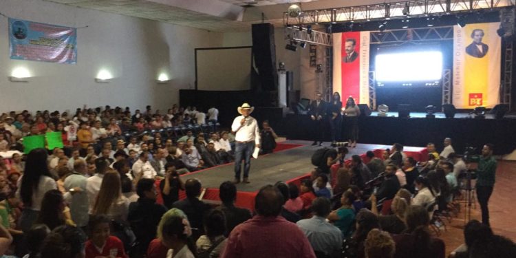 Arvizu Cisneros el Diputado local que trabaja e informa de cara a los morelianos