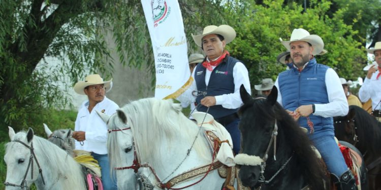 Morelos, ejemplo de fortaleza ante la adversidad: Silvano Aureoles