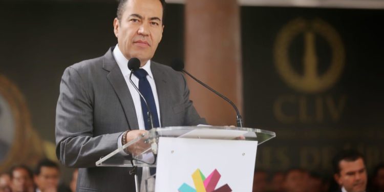 Reitera Gobierno disposición a buscar con Federación solución a normalistas