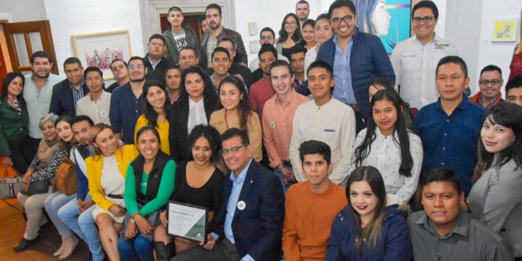 Con trabajo y unidad es posible alcanzar las metas: Juan Bernardo Corona