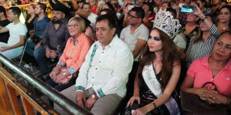 espectacular clausura de la Expo Feria Octubrina 2019 en Apatzingán