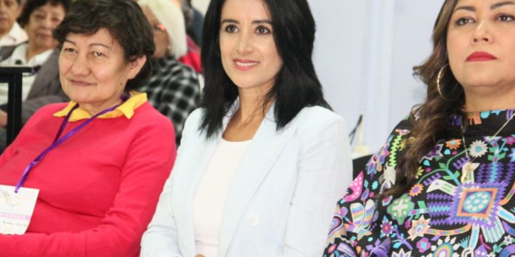 Lucila Martínez aliada de las mujeres