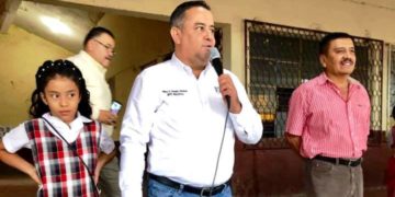 Gobierno del Estado responde a gestiones en materia educativa en Múgica