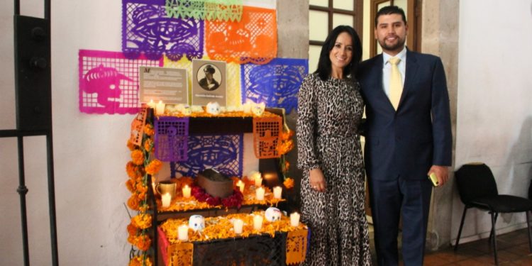 Convoca Lucila Martínez a preservar y fomentar las tradiciones en espacios públicos