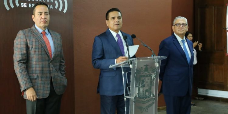 No dejar solo a Michoacán, pide Gobernador a diputados