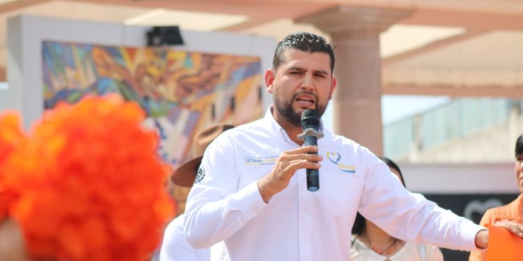 Octavio Ocampo convoca a eliminar violencia contra la mujer desde el hogar