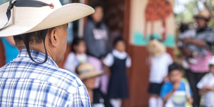 Busca Fermín Bernabé fortalecer infraestructura educativa en Morelia