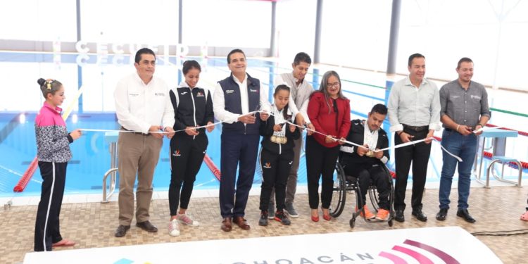Michoacán, a la vanguardia en espacios deportivos con Alberca Olímpica del CDER