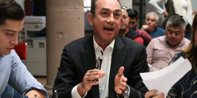 Dar certeza a los trabajadores de la Junta de Caminos en apego a la Ley, propone Antonio Soto