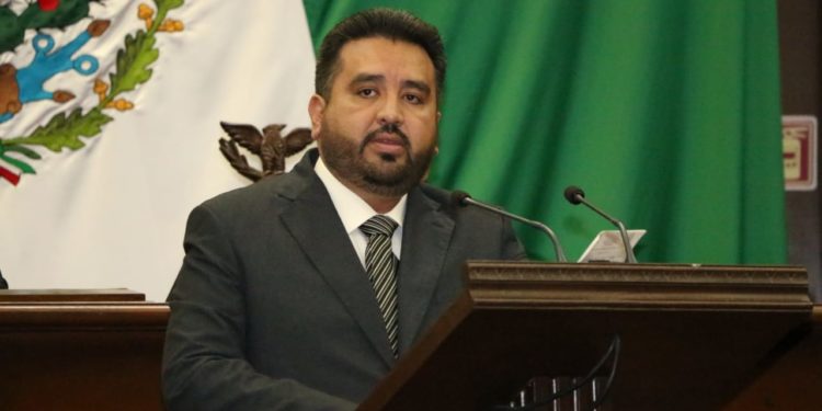 Jueces Cívicos, vínculo para conciencia ciudadanía de una sana convivencia: Erik Juárez