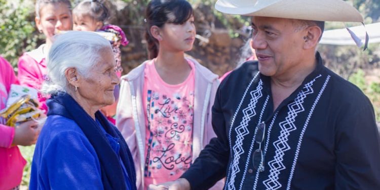 Trabaja Fermín Bernabé en desarrollo de zonas rezagadas de Morelia