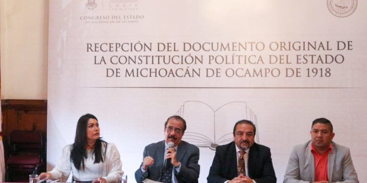 Presenta Congreso “Colección de Documentos Génesis de la Constitución Política de Michoacán 1918”