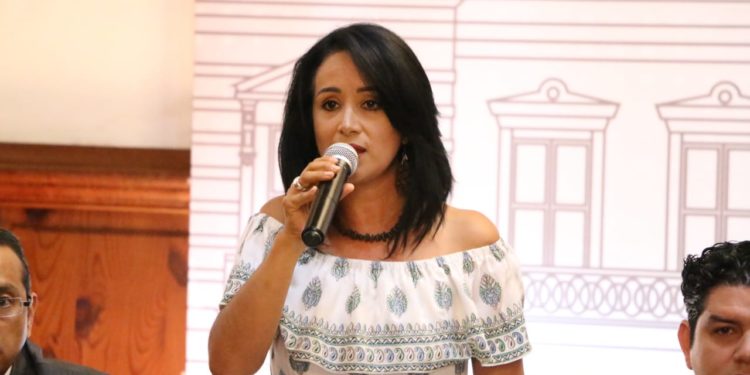 Erradicar violencia contra las mujeres tarea de todos: Lucila Martínez