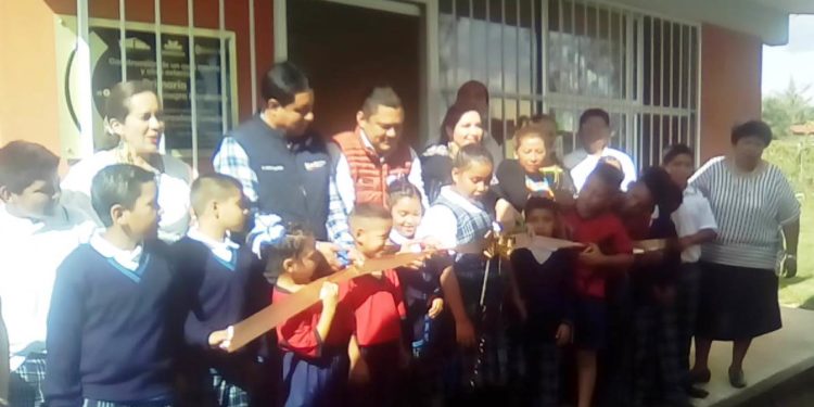 Macarena Chávez aliada de la educación inaugura aula en la localidad Pastores