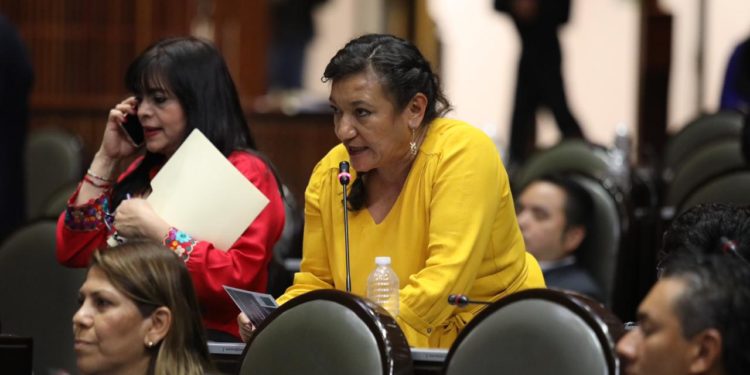 Diputada maría Chávez exhorta a los gobiernos de tabasco, hidalgo y edomex para reinstalar docentes cesados del conalep