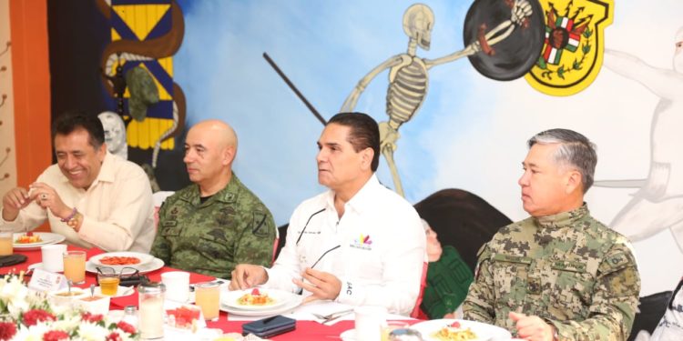 Encabeza Gobernador reunión del Grupo de Coordinación para la Seguridad en Apatzingán