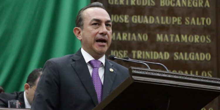 Antonio Soto propone reforma para que todos los notarios del estado puedan aspirar a los cargos del Consejo