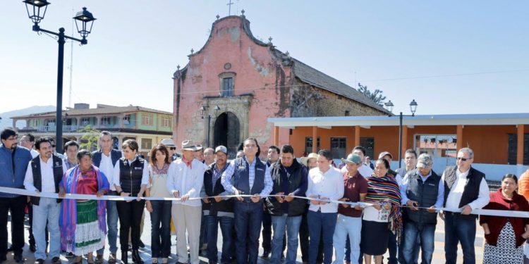 Tiene Nurío nueva plaza; «la más bonita», presumen habitantes