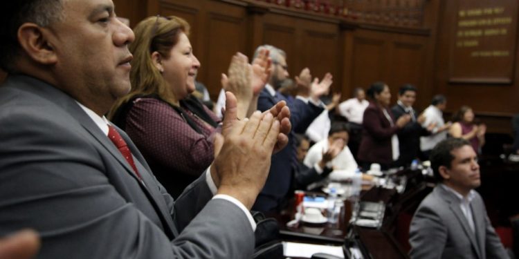 En el combate a la corrupción, fortaleza de AMLO: Fermín Bernabé