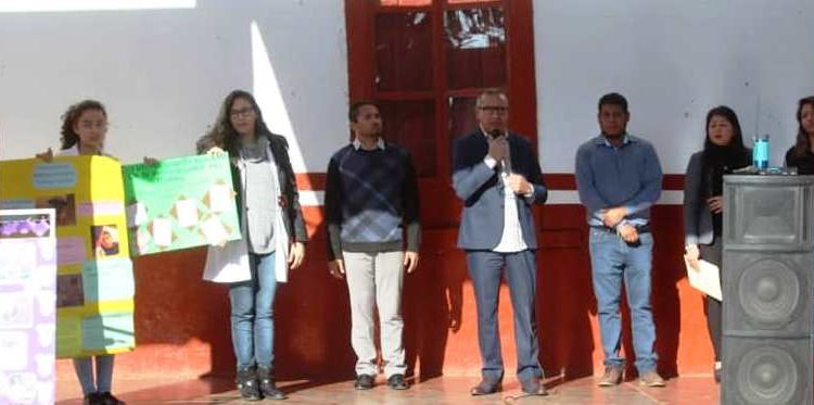 DIF y Gobierno de Huiramba por la defensa de la mujer y la familia