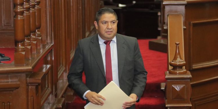 El diputado Francisco Cedillo de Jesús va por los derechos digitales