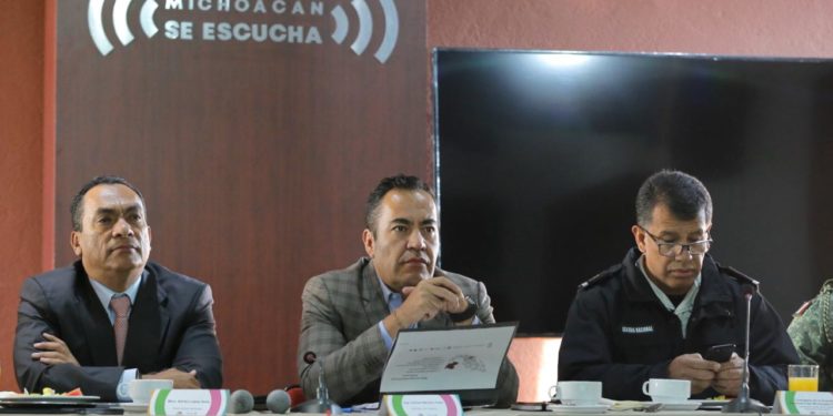 Acuerdan estrategia integral para Churumuco y Aguililla