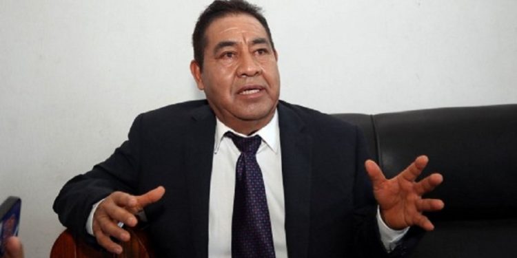 En medio de gresca piden la renuncia de alcalde de Morena