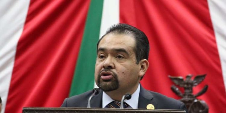 Necesario generar estímulos para que morosos cumplan sus responsabilidades fiscales: Tony Martínez