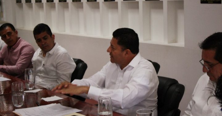 Concretados, proyectos hidráulicos para Lázaro Cárdenas por Feliciano Flores