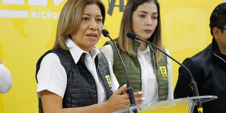 Las mujeres del PRD son libres, no necesitan permiso para manifestarse como lo deseen