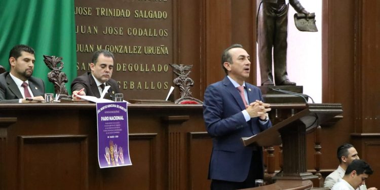 Antonio Soto propone atención integral y reconstrucción mamaria gratuitas en Michoacán