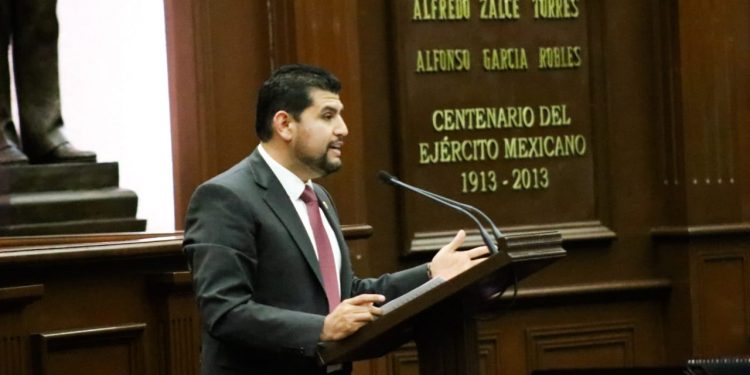 Inhabilitación definitiva propone Octavio Ocampo a servidores que reincidan en faltas