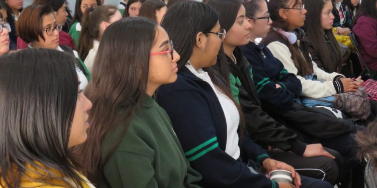 Foro en planteles del Conalep sobre violencia en el noviazgo