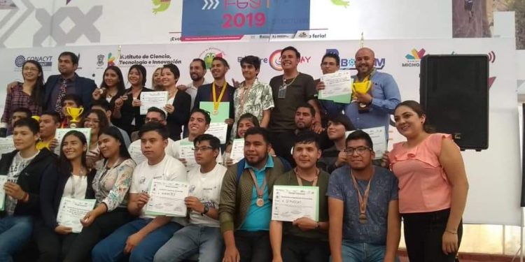 Estudiantes del CECyTEM representarán a México en evento Internacional de Ciencia en Chile