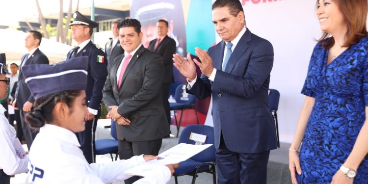 Cadetes, lo más importante de nuestra Policía: Gobernador
