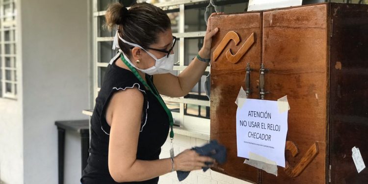 Conalep limpia y esteriliza planteles ante el COVID-19