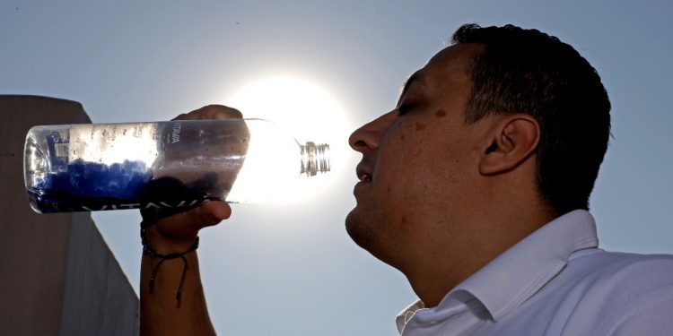 Emite SSM recomendaciones ante el intenso calor